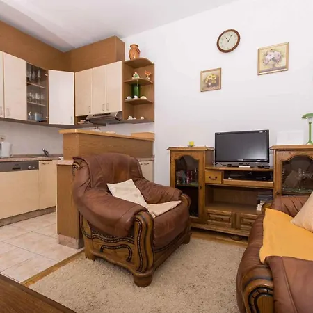 Three-bedroom In Okrug Gornji I * Trogir